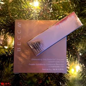 ✨Becca Highlighter & Lipstick Set✨